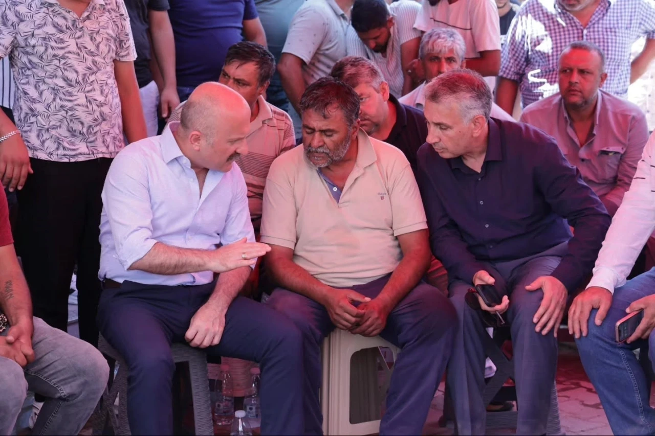 Vali Varol, acılı ailelerle g&ouml;r&uuml;şt&uuml;
