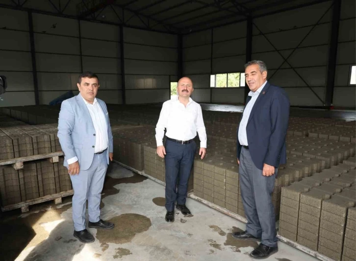 Vali Varol, kilitli parke &uuml;retim tesisini inceledi
