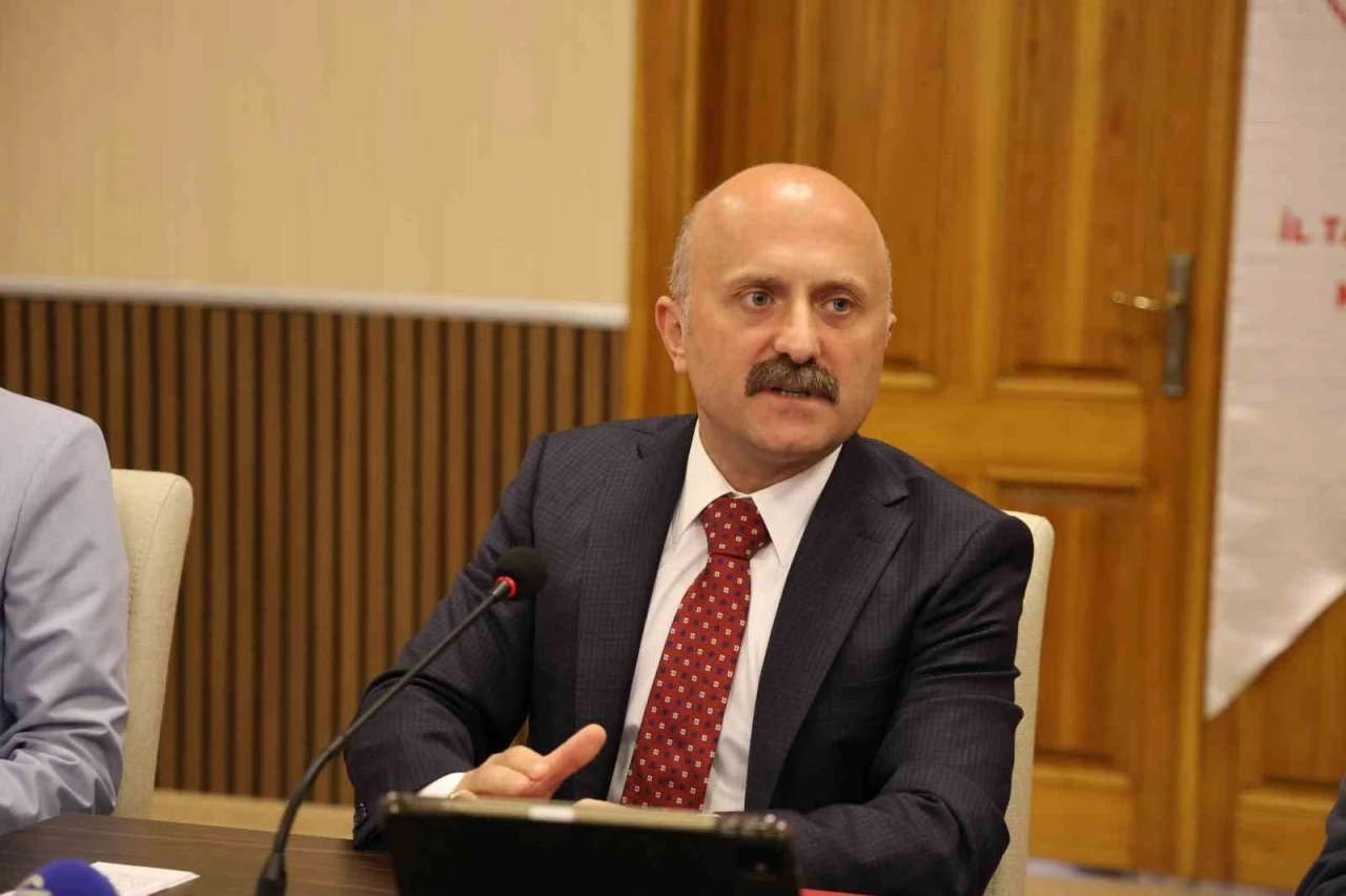 Vali Varol: "Aydın inciri altın değerinde bir &uuml;r&uuml;n"
