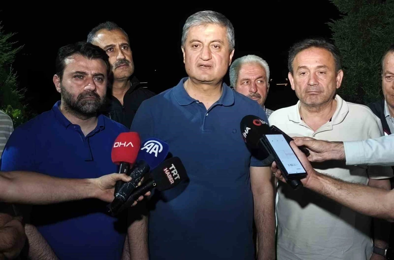 Vali Yavuz: &quot;Yangınlar nedeniyle 14 köy tahliye edildi, 613 hane boşaltıldı&quot;
