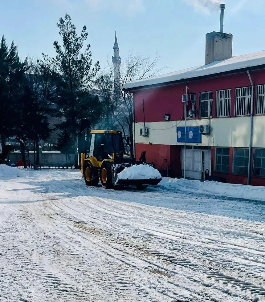 Vali Zorluoğlu, 470 okulun temizlendiğini duyurdu
