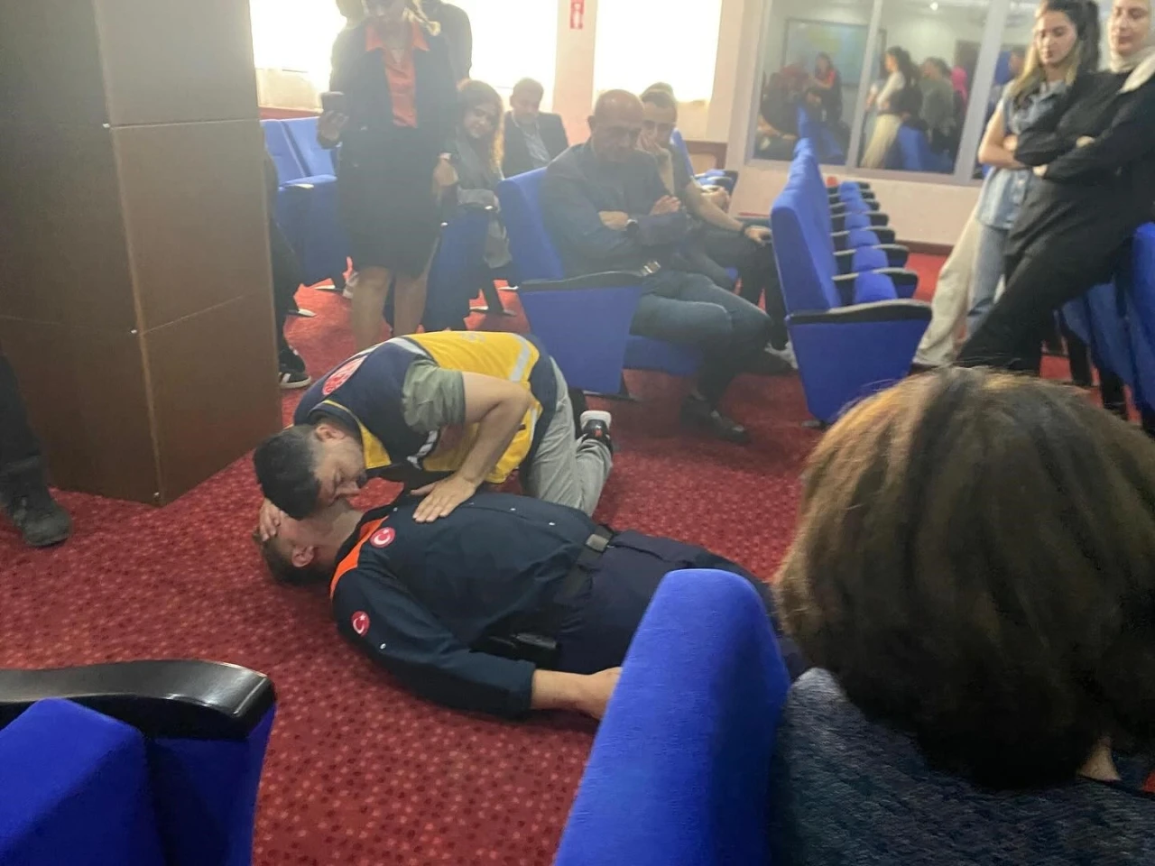 Valilik çalışanlarına yangın eğitimi

