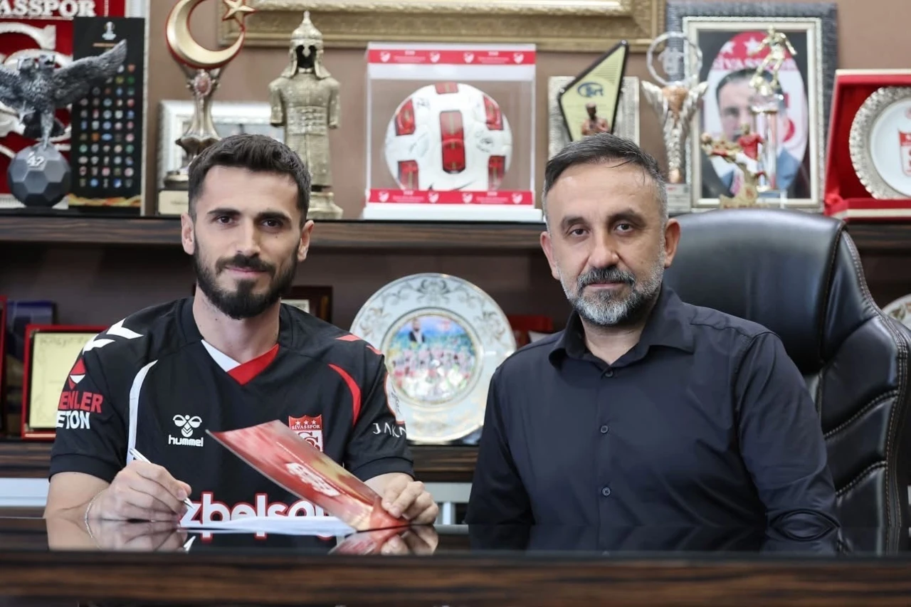 Valon Ethemi resmen Sivasspor’da
