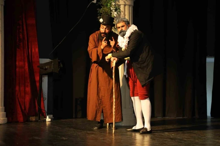 Van B&uuml;y&uuml;kşehir Belediyesi&rsquo;nden &uuml;cretsiz tiyatro
