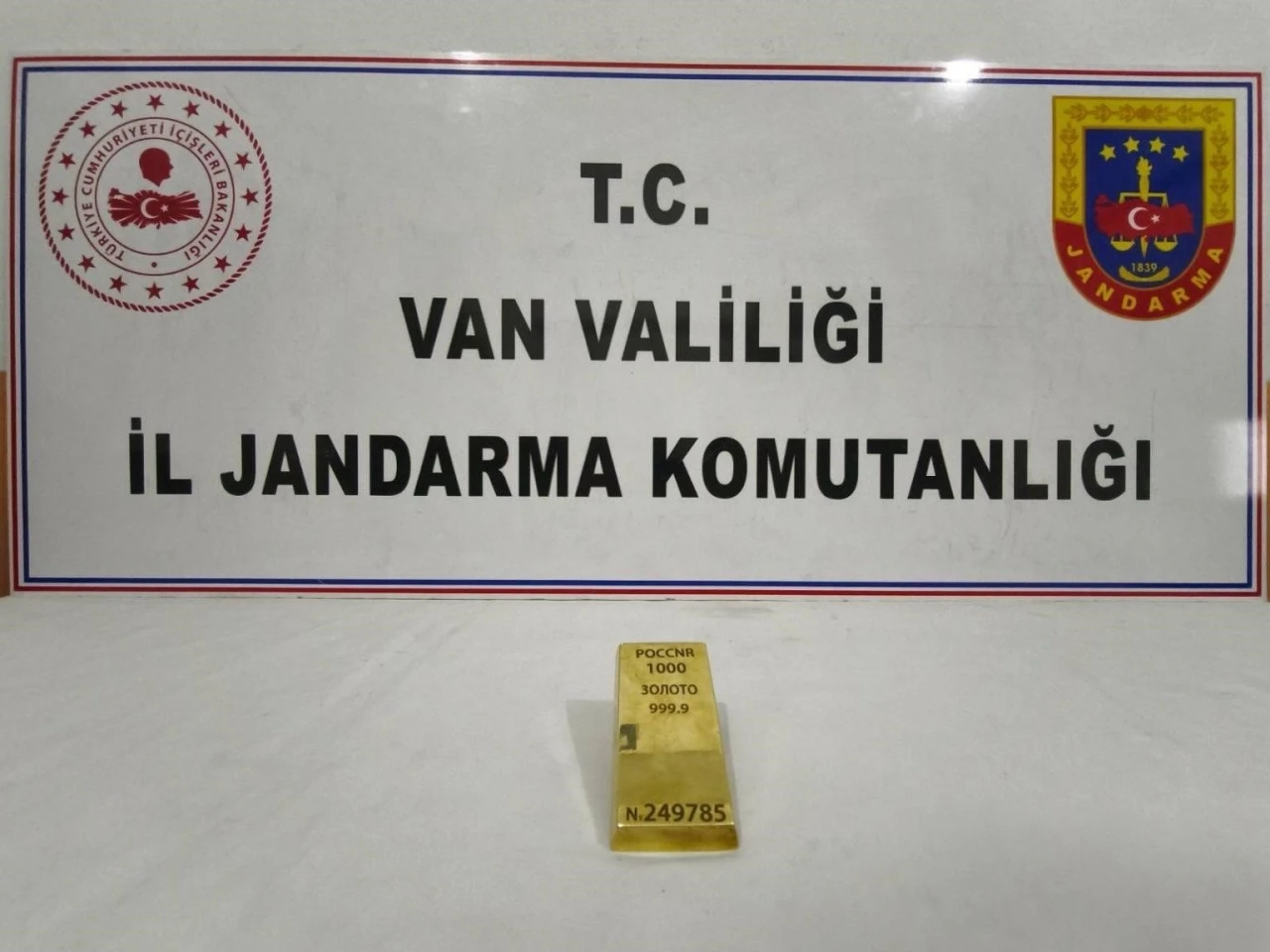 Van&rsquo;da 1 kiloluk k&uuml;lt&ccedil;e altın ele ge&ccedil;irildi
