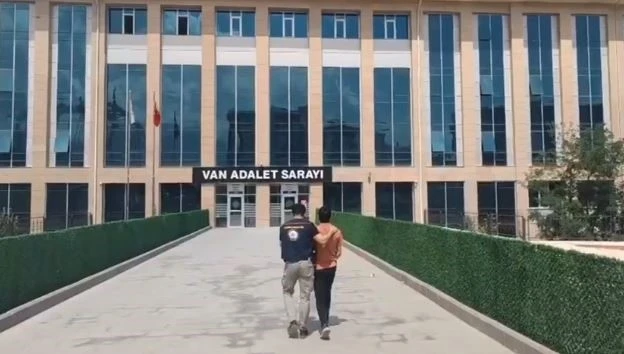 Van’da 2 organizatör tutuklandı
