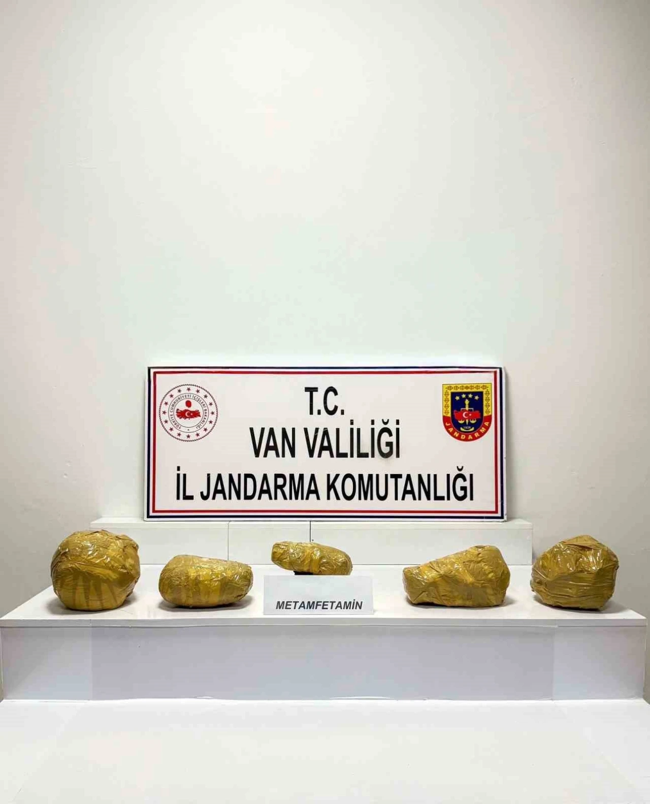 Van’da 21 kilo metamfetamin ele geçirildi

