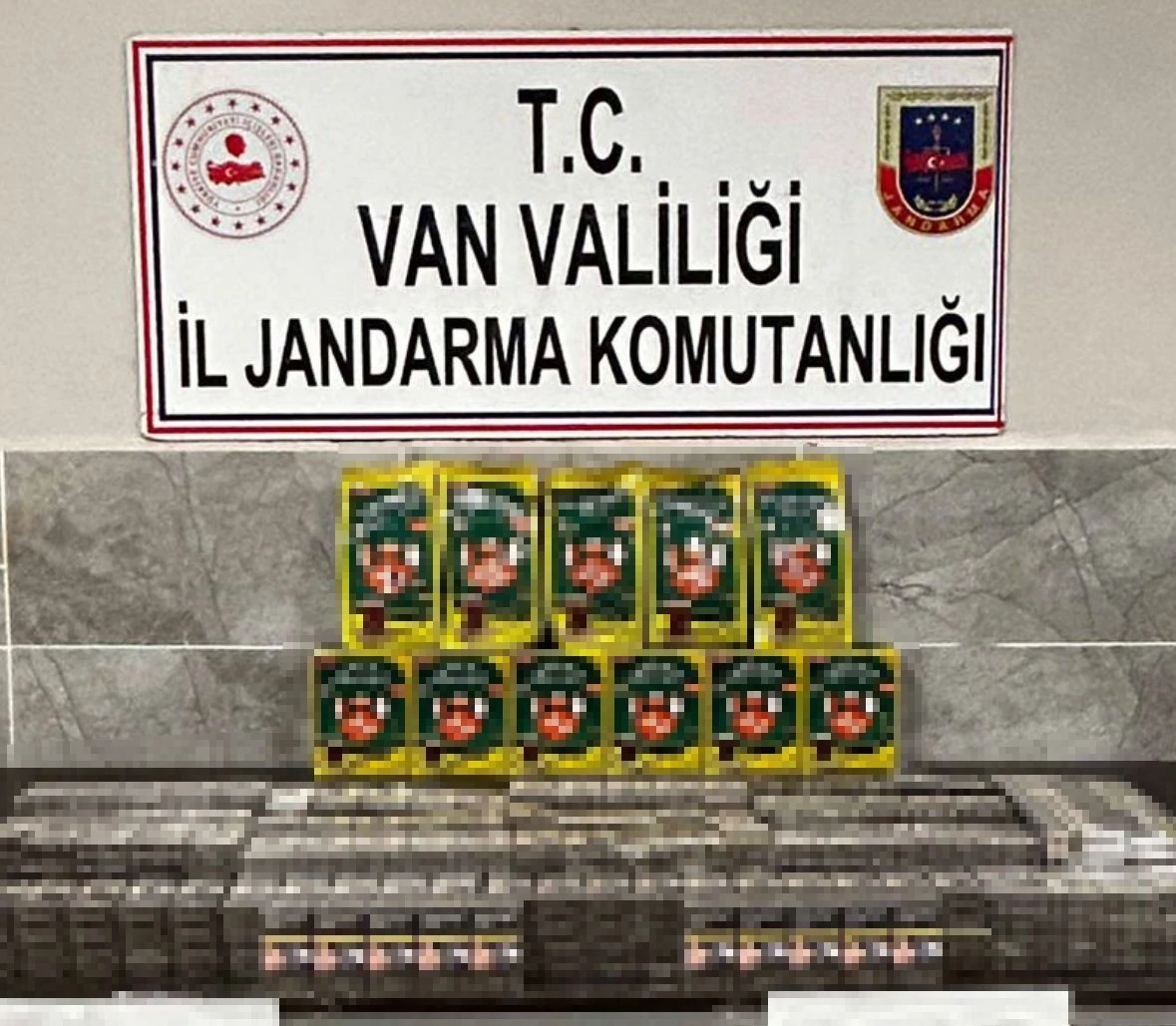 Van’da bin 460 paket kaçak sigara ele geçirildi
