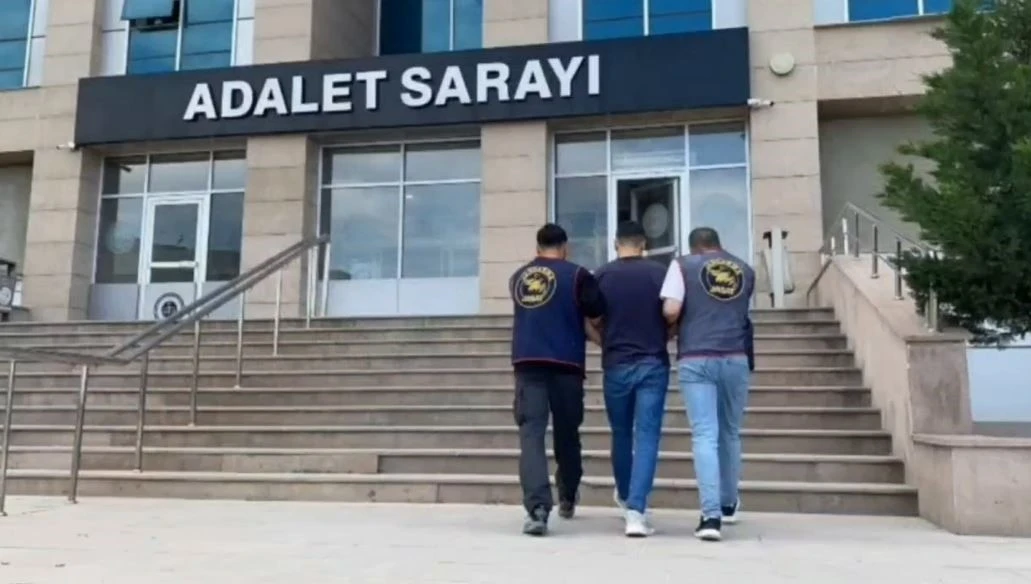 Van’da değişik suçlardan aranmaları bulunan 11 kişi tutuklandı
