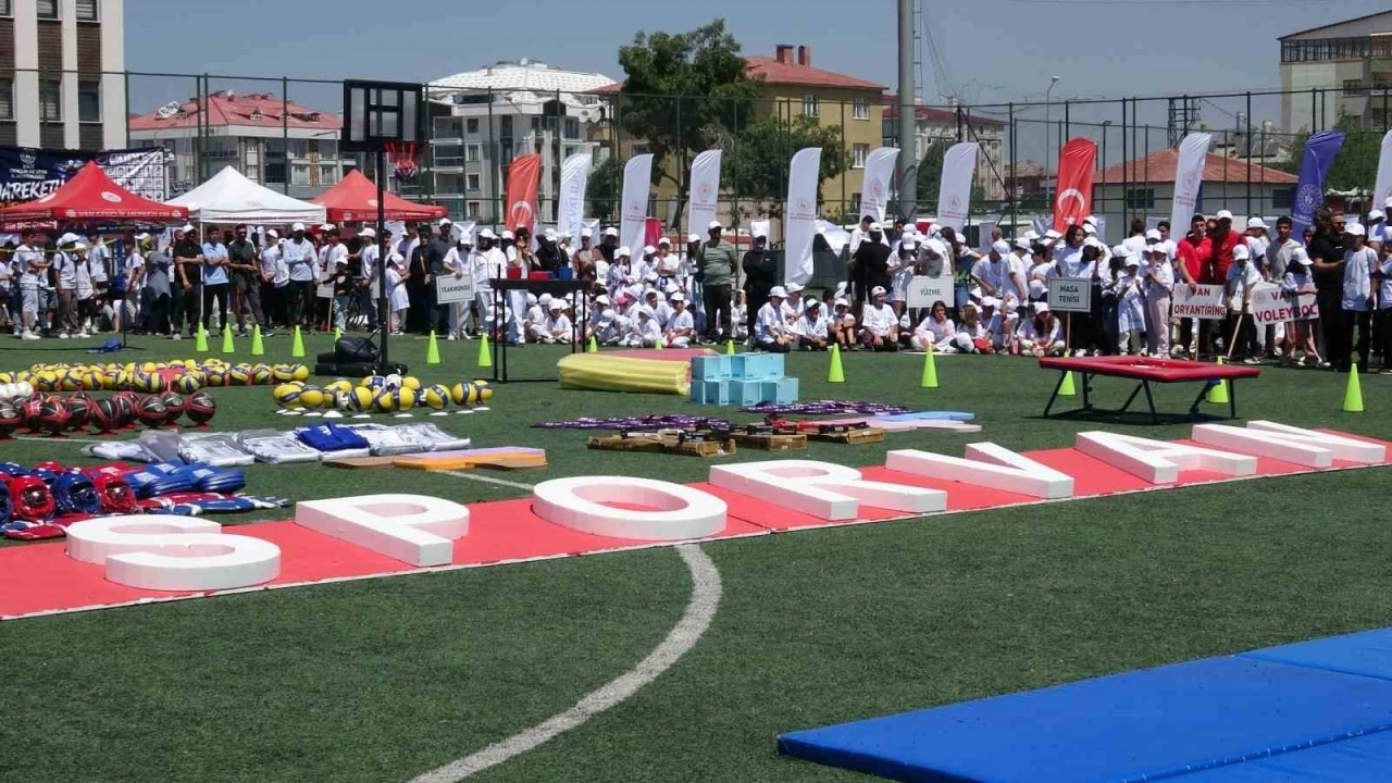 Van&rsquo;da GSB Spor Okulları ve Engelsiz Spor Okulları kapılarını a&ccedil;tı
