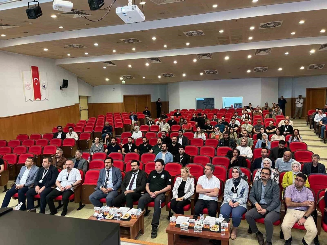 Van’da &quot;Beyin Ölümü Tanısı ve Donör Bakımı&quot; konulu sempozyum
