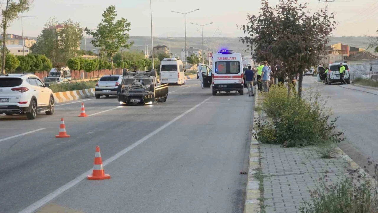 Van&rsquo;da trafik kazası: 2 yaralı
