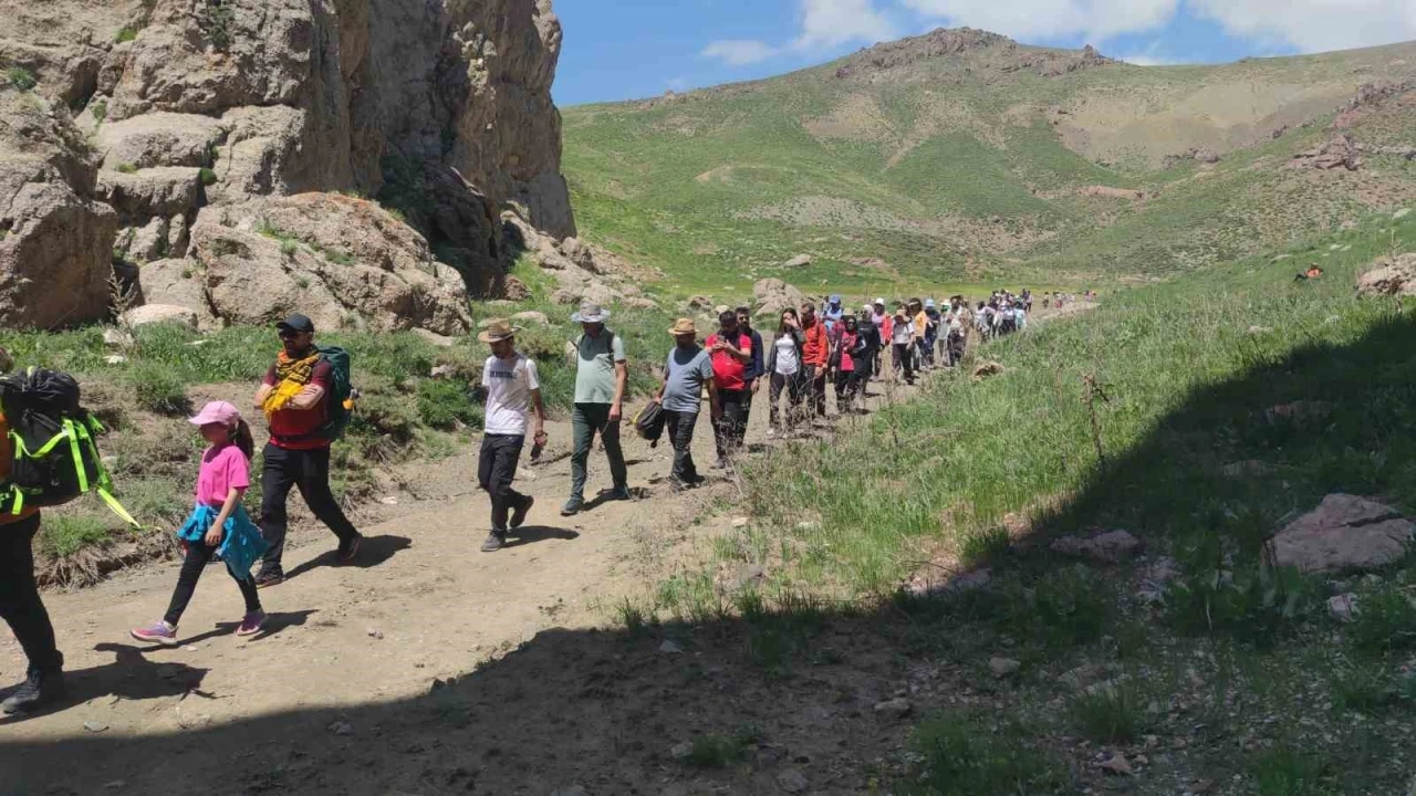 Van’daki doğa harikası kanyon keşfedilmeyi bekliyor

