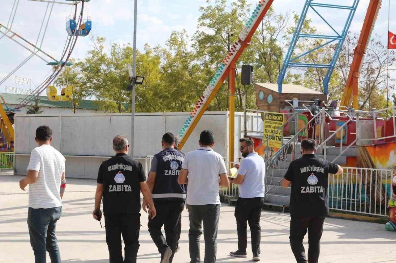 Van’daki lunaparklarda güvenlik denetimi yapıldı
