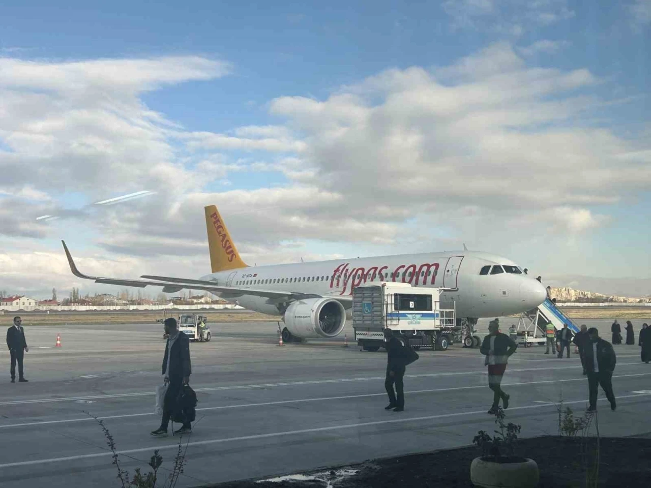 Van Ferit Melen Havalimanında uçuşlar yeniden başladı
