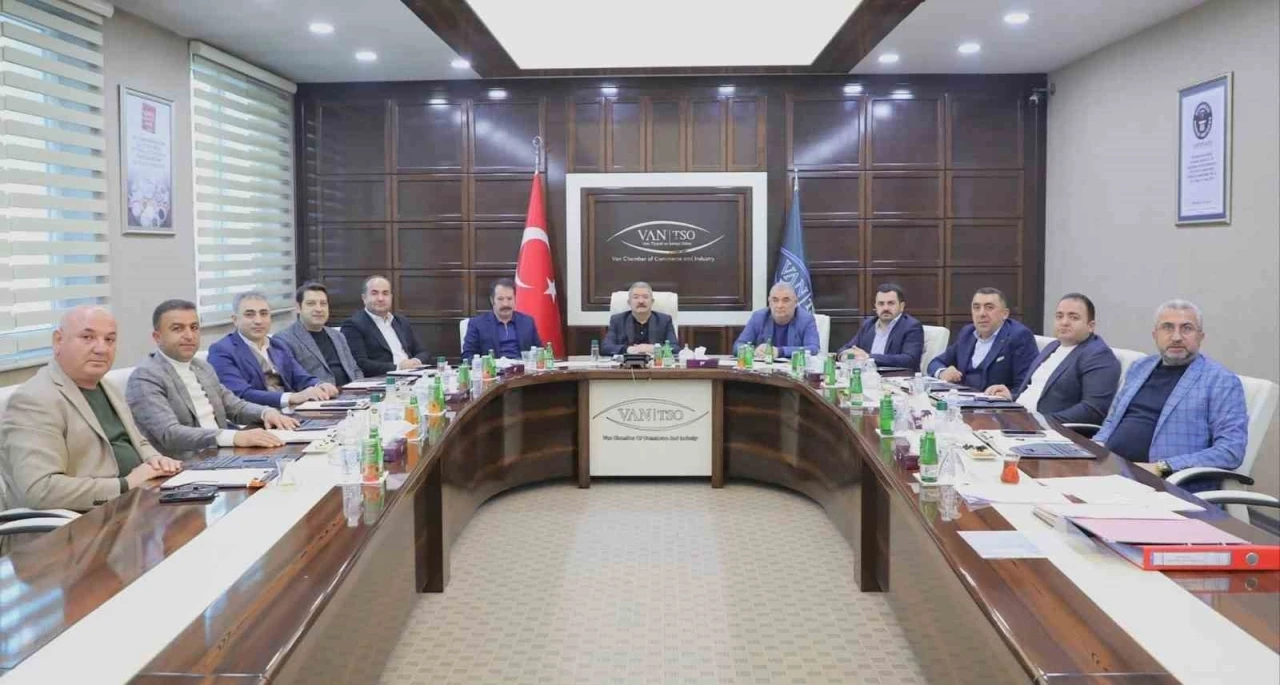 Van TSO: "Van&rsquo;ın y&uuml;kselen değerine g&ouml;lge d&uuml;ş&uuml;rmektedir"
