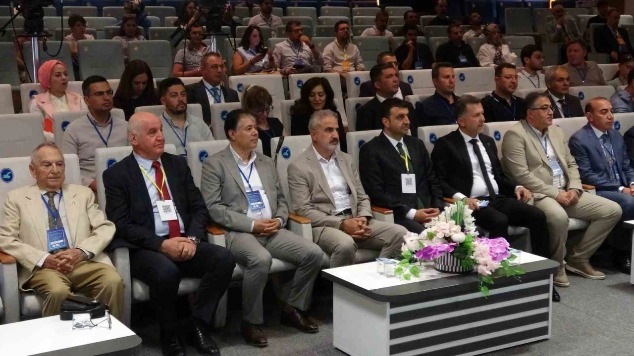 Van YY&Uuml;&rsquo;de &rsquo;6. Ulusal M&uuml;hendislik Jeolojisi ve Jeoteknik Sempozyumu&rsquo; başladı
