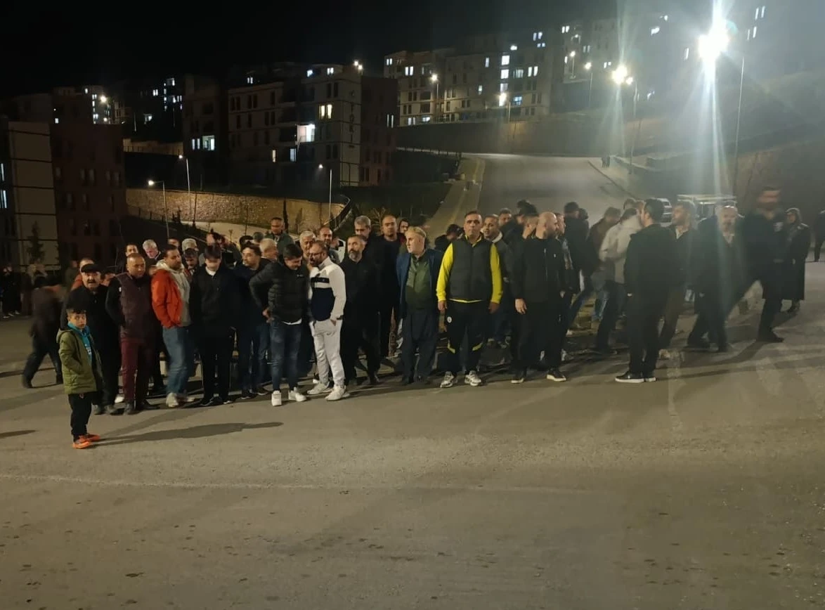 Vatandaşlar deprem konutları çevresinde güvenlik tedbirlerinin artırılmasını istedi
