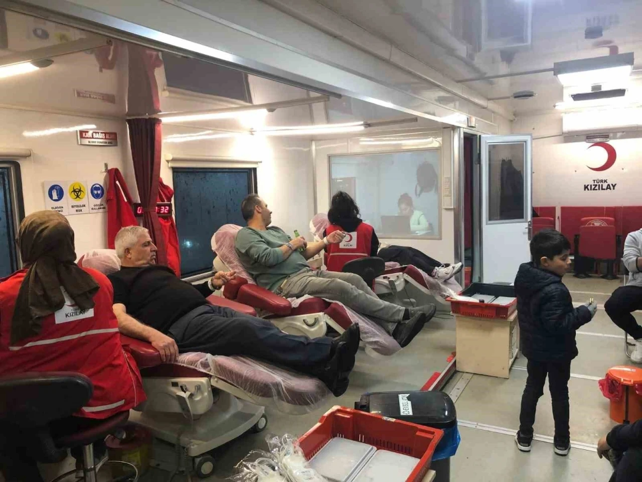 Vatandaşlardan kan bağışı kampanyasına yoğun ilgi