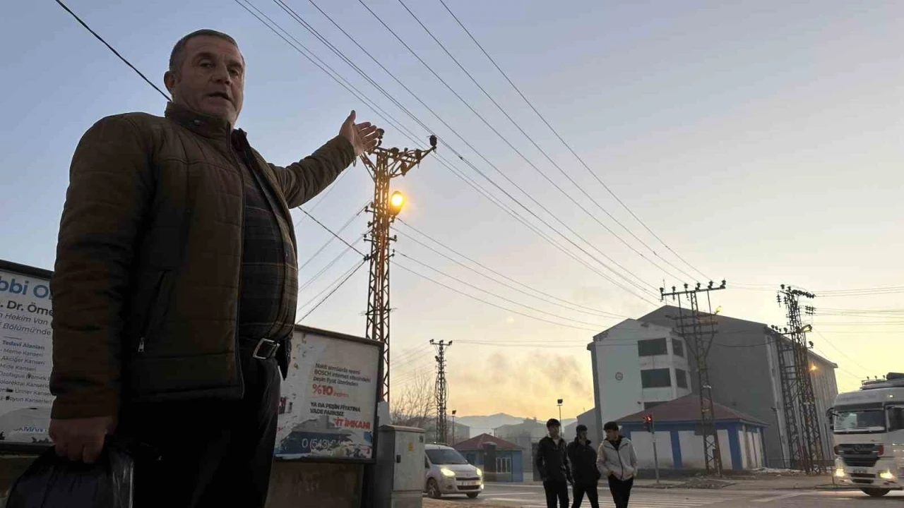 VEDAŞ’ın ihmali can ve mal güvenliğini tehdit ediyor: Yüksekova’nın kalbi tehlike saçıyor
