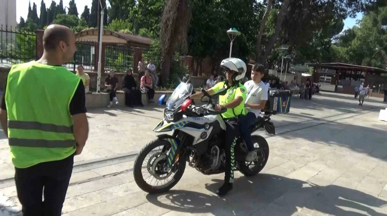 Veliler, kimliği kaybolan gen&ccedil; i&ccedil;in seferber oldu
