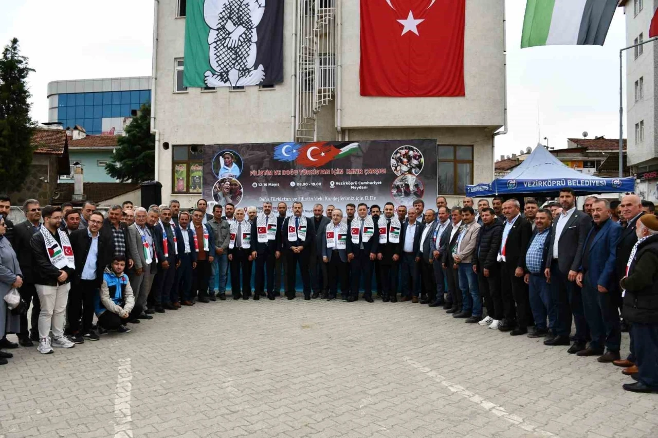 Vezirköprü’de Filistin ve Doğru Türkistan için hayır çarşısı
