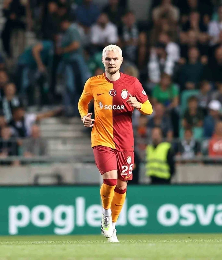 Victor Nelsson: "Manchester United ma&ccedil;ında oynamadığım i&ccedil;in hayal kırıklığına uğradım"
