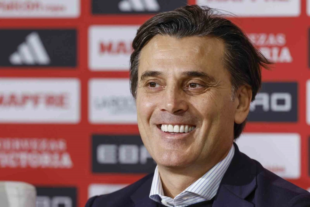 Vincenzo Montella: "Odağımız mart ayında oynayacağımız play-off maçları"

