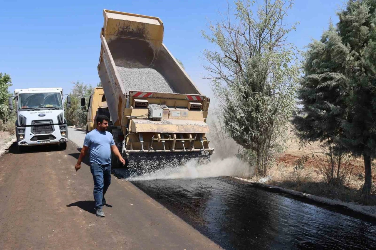 Viranşehir&rsquo;de 9 kilometrelik grup yolu yenilendi
