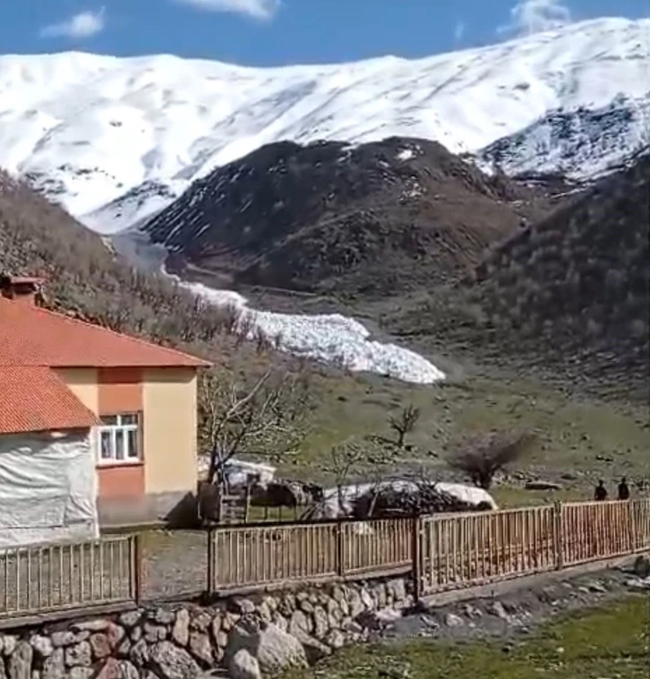 Yağış değil, sıcak hava çığ düşmesine neden oldu
