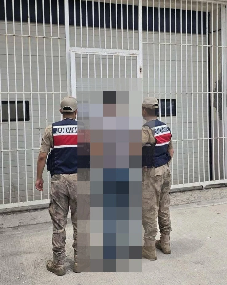 Yakıt &ccedil;alma su&ccedil;undan aranan şahıs yakalandı

