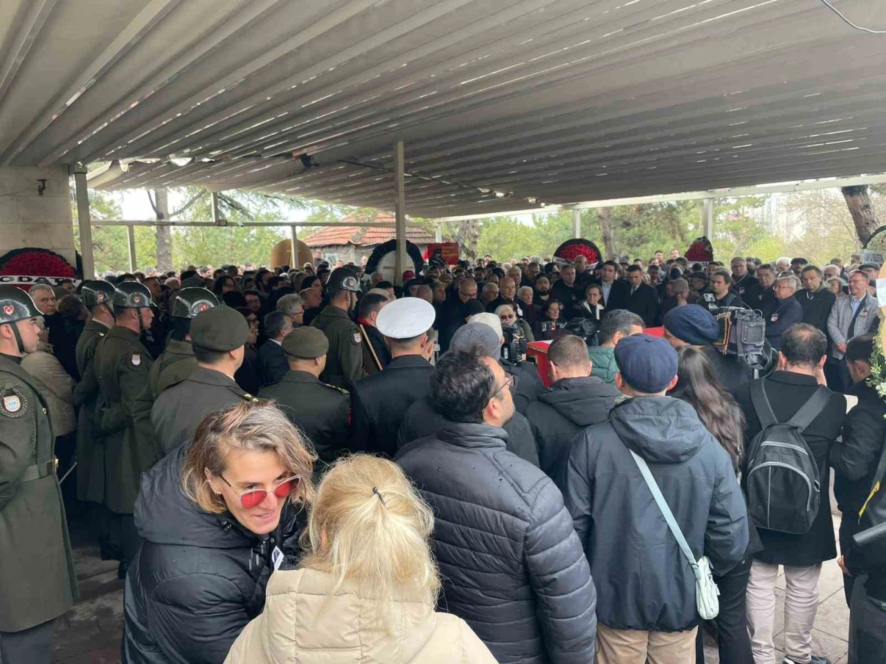 Yal&ccedil;ın K&uuml;&ccedil;&uuml;k son yolculuğuna uğurlandı
