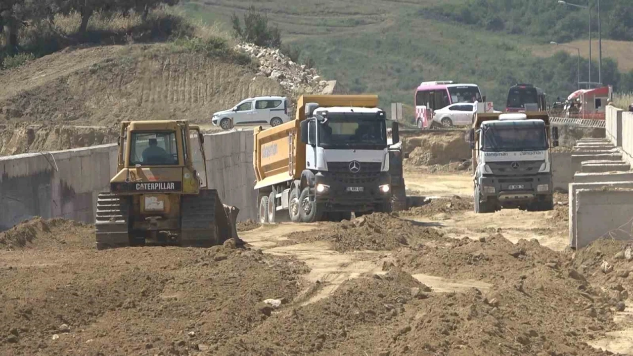 Yalova’da çöken hastane yolunun yapımında sona yaklaşıldı

