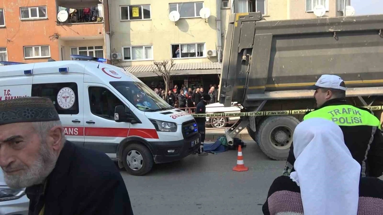 Yalova&rsquo;da kamyonun ezdiği yaşlı adam hayatını kaybetti
