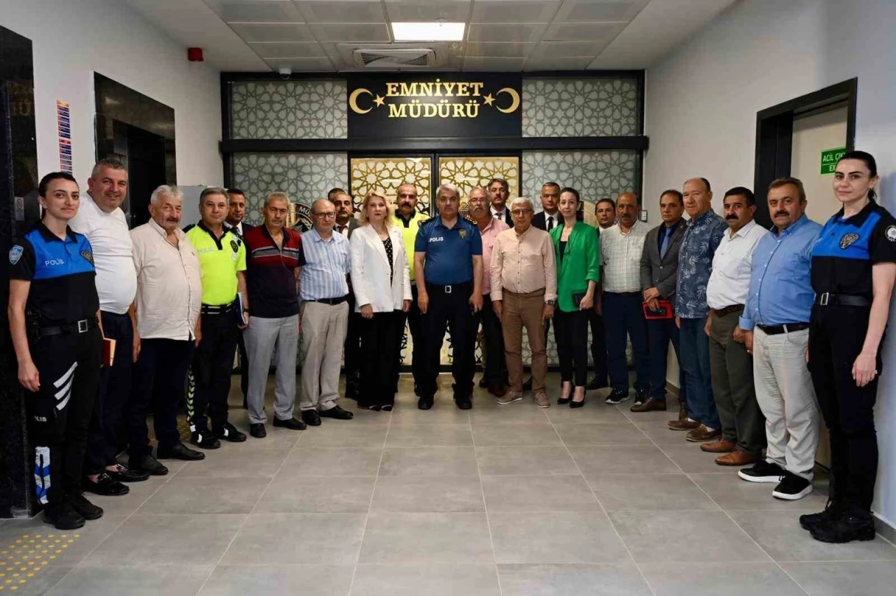 Yalova&rsquo;da muhtarlarla g&uuml;venlik ve asayiş toplantısı
