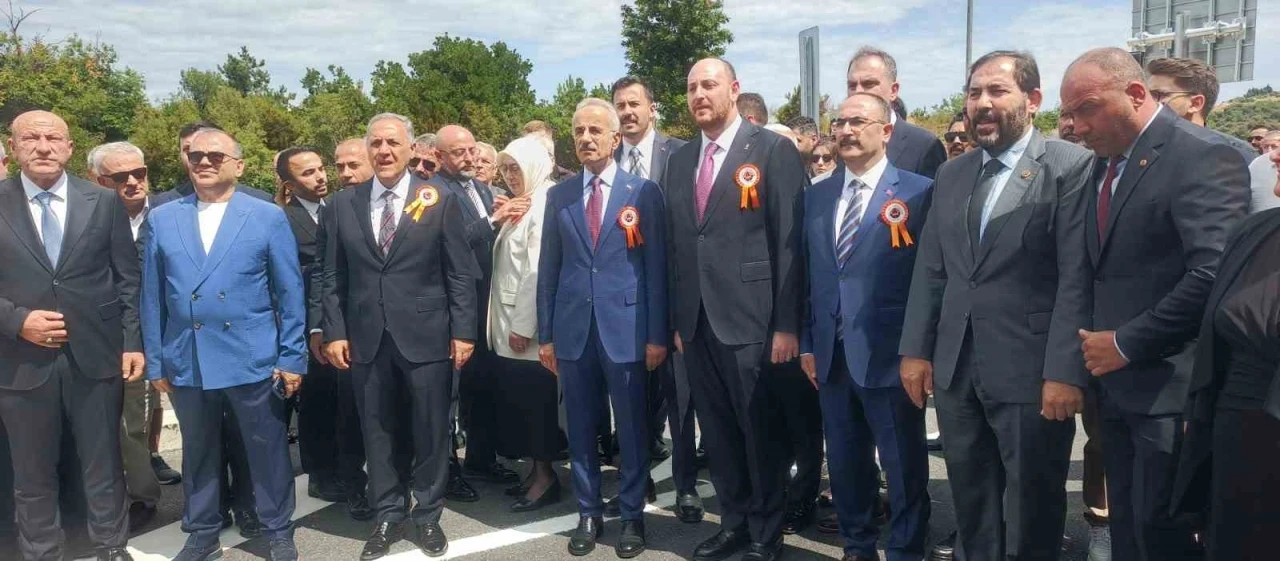 Yalova ile Armutlu arası seyahat s&uuml;resi 1 saatten 30 dakikaya d&uuml;şt&uuml;
