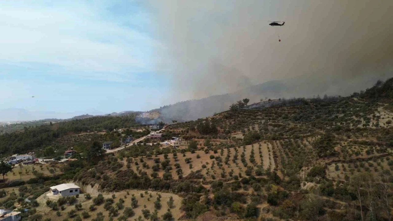 Yangında 25’inci saat geride kalırken havadan ve karadan müdahale dronla görüntülendi
