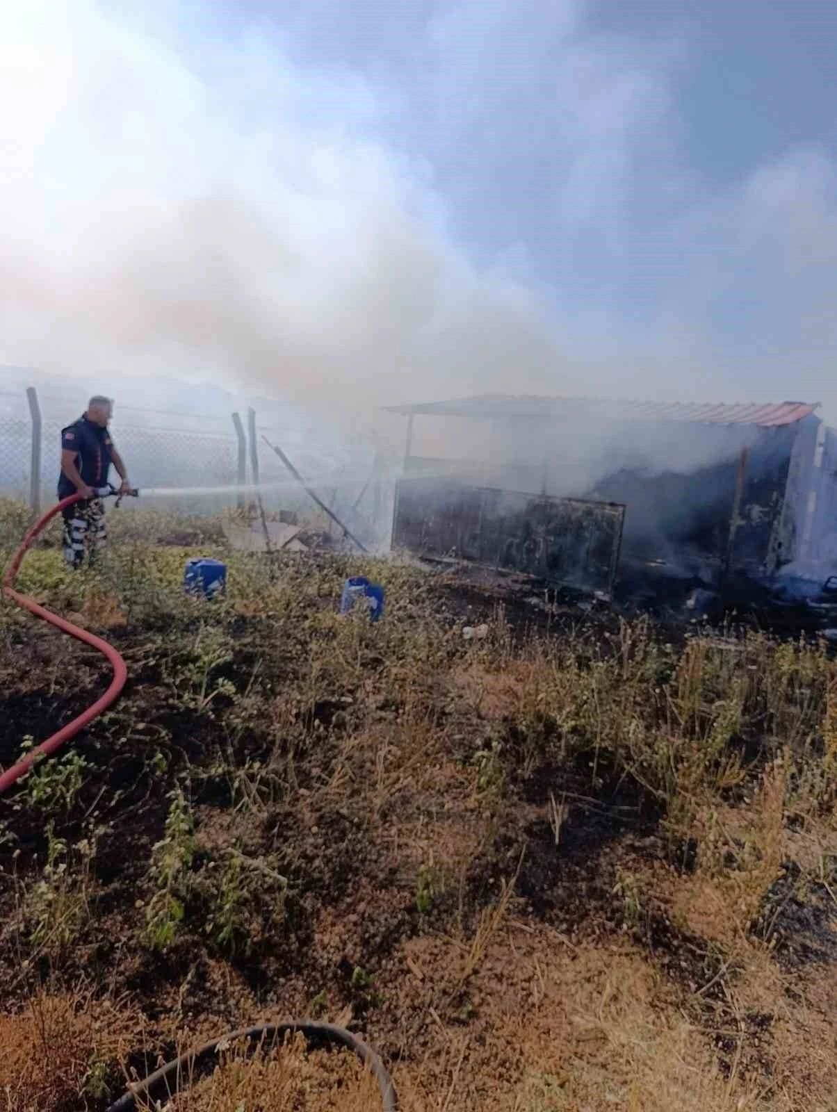Yangında bağevi kullanılamaz hale geldi
