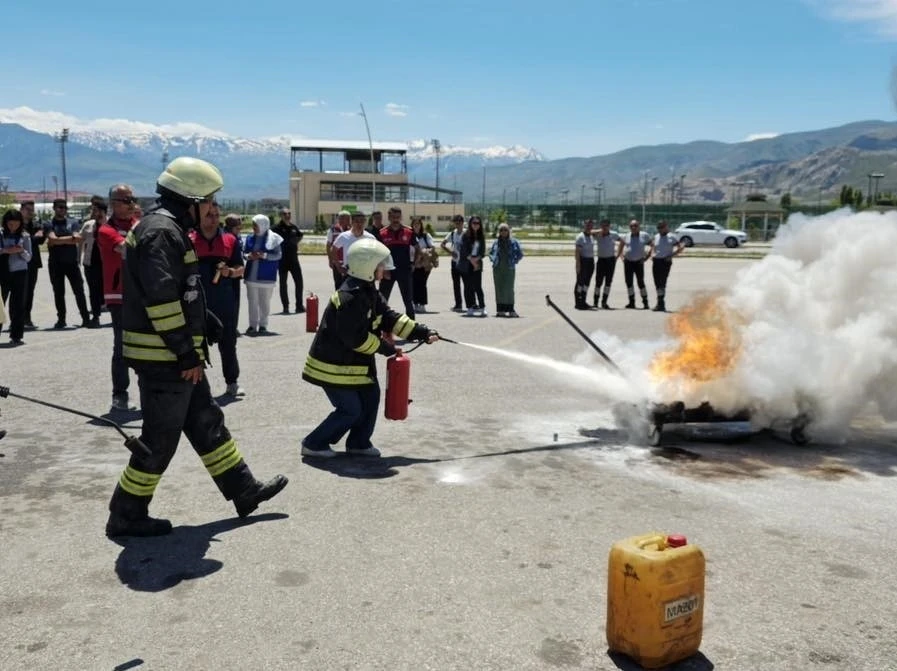 Yangınlara müdahale eğitimi düzenlendi
