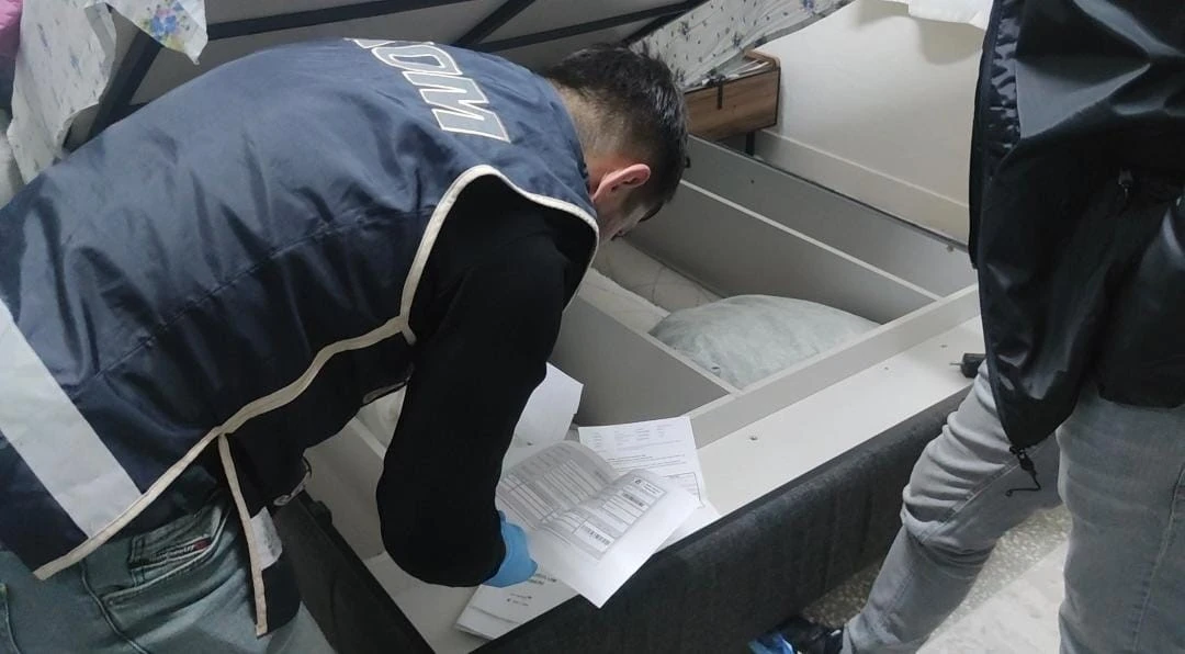 Yapay zeka videoları ile 33 kişiyi 15 milyon lira dolandırdılar
