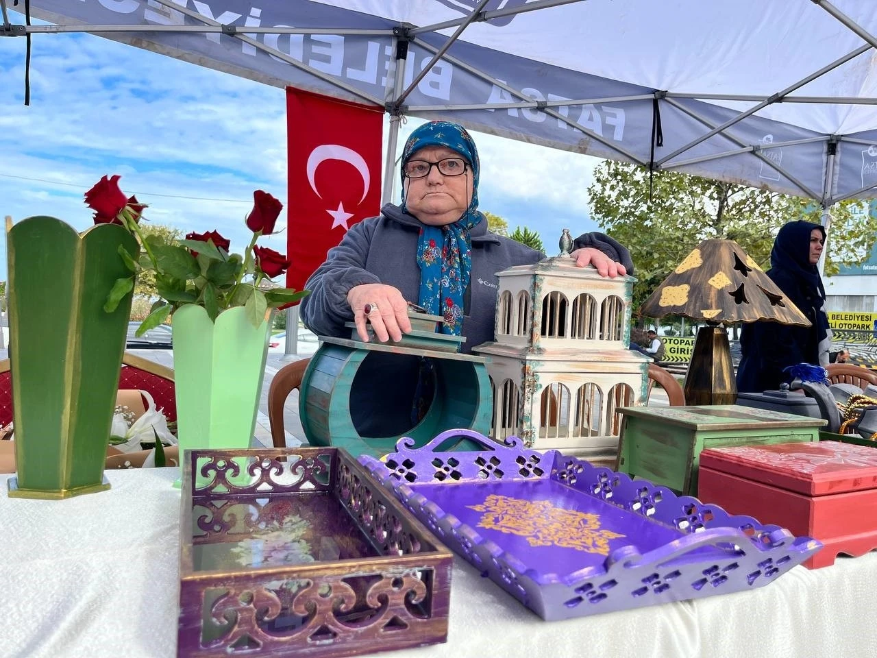 Yaşlılar Günü’nde el emeği ürünler sergilendi

