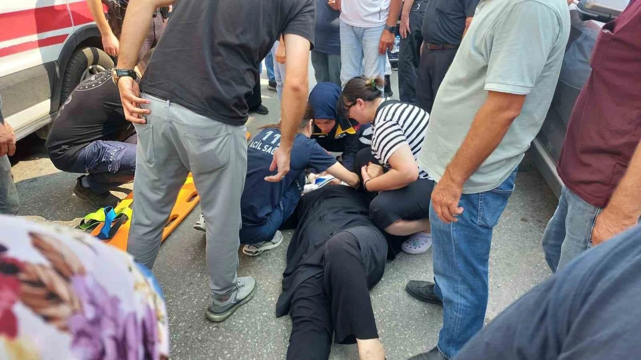 Yayaya çarpıp kaçtı, kadın sürücü peşine düştü
