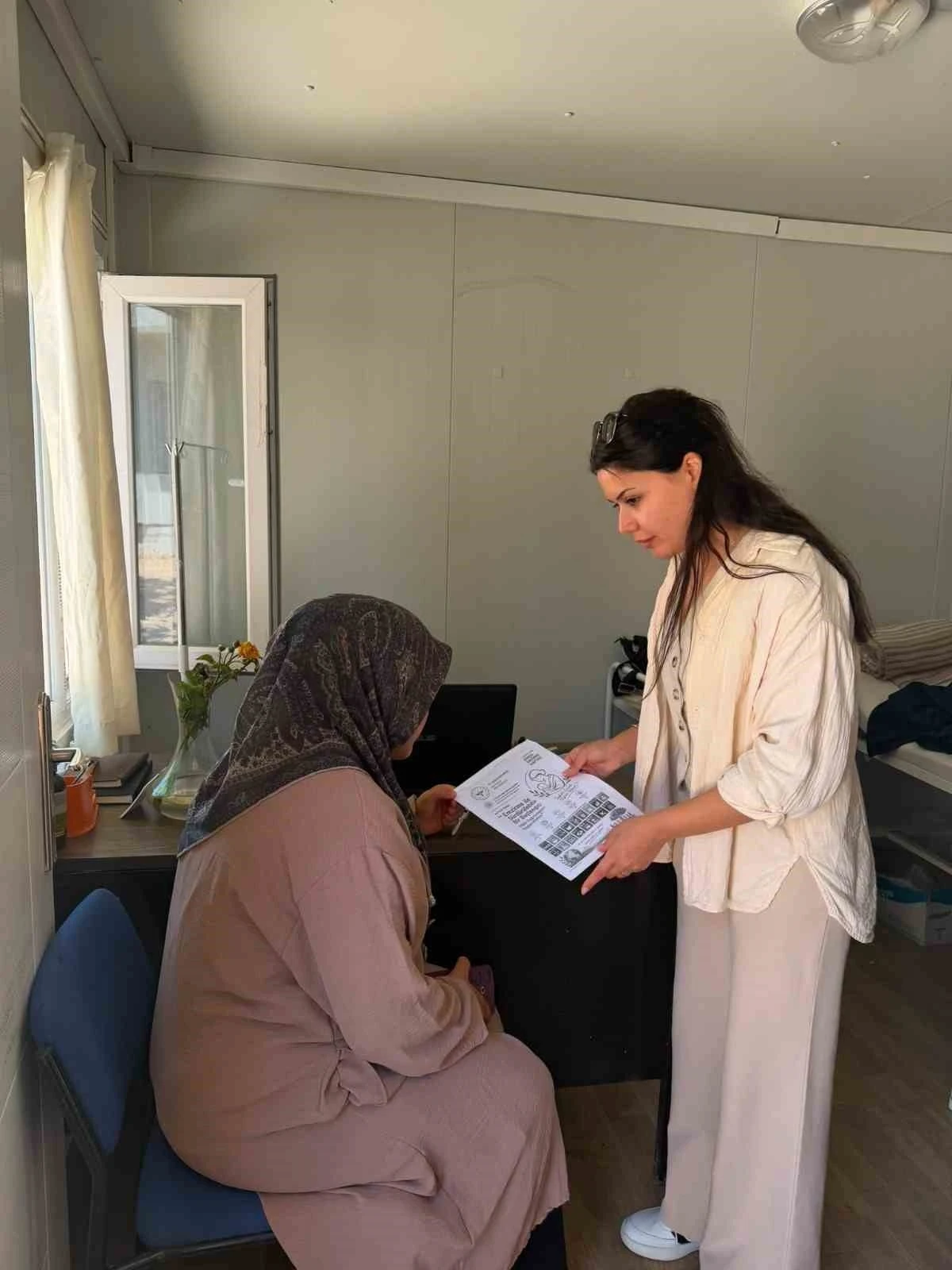 Yayladağı&rsquo;nda "Her Gebeye Bir Ebe" uygulamasıyla ev ziyaretleri s&uuml;r&uuml;yor
