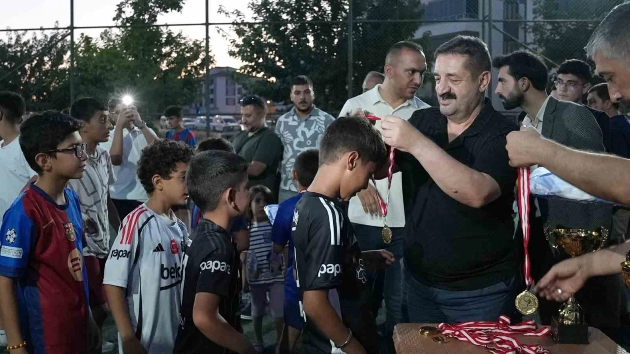 Yaz Kur’an kursları arası futbol turnuvasında final heyecanı
