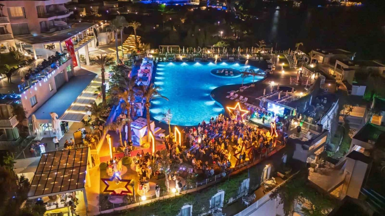 Yaz sezonu Bodrum’da görkemli geceyle başladı
