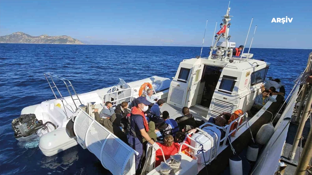 Marmaris Açıklarında Yelkenli Tekneye Operasyon