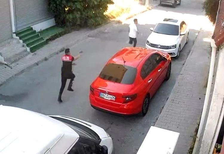 Yemek molasında olan yunus ekipleri silahlı saldırıyı önledi
