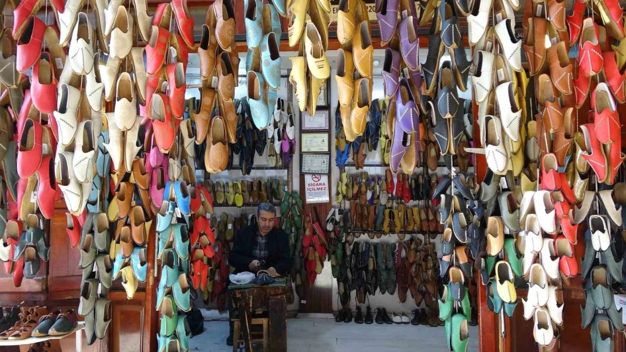 Yemeni ustaları tarih filmi ve dizileri sayesinde d&uuml;nyaya a&ccedil;ıldı
