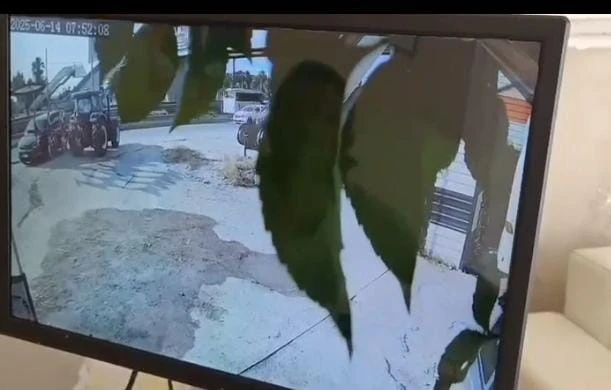 Yeni aldığı araca traktör çarpıp kaçtı, söylenenler psikolojisini bozdu
