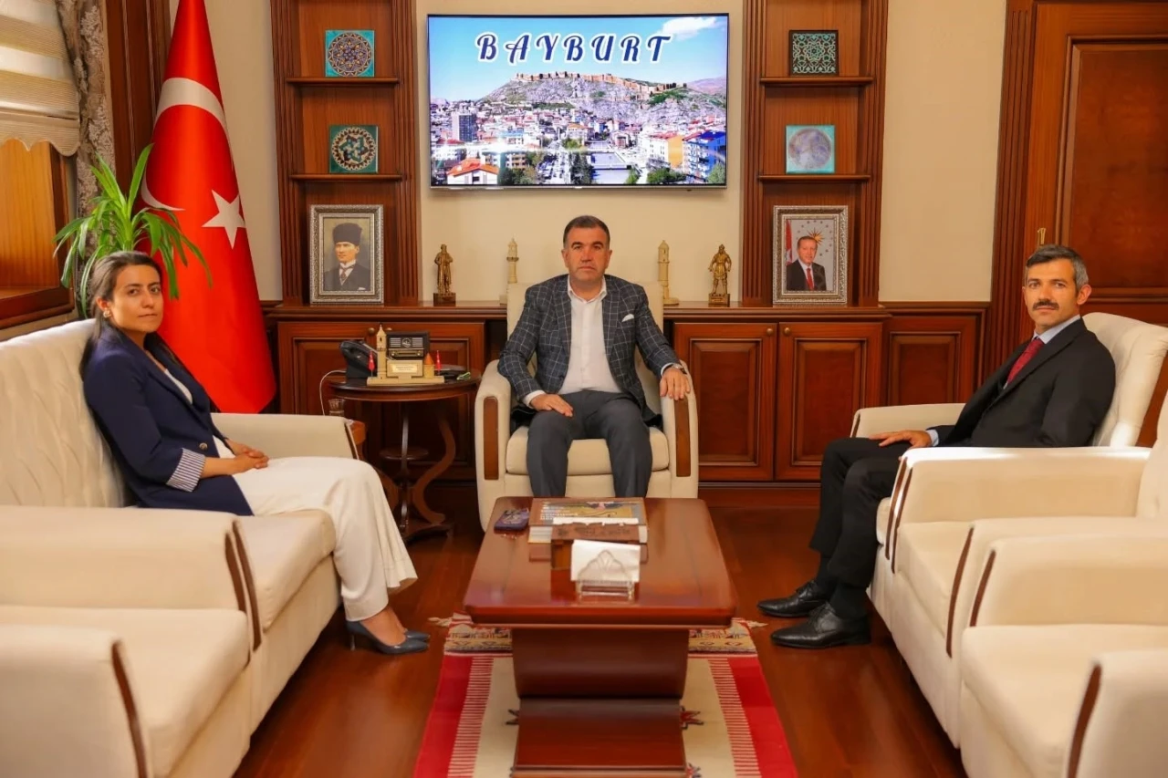 Yeni atanan Demirözü ve Aydıntepe kaymakamları görevlerine başladı
